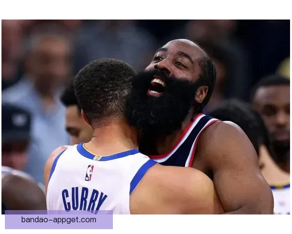 哈登关键时刻绝杀贡献19分带队六人上双收获连胜